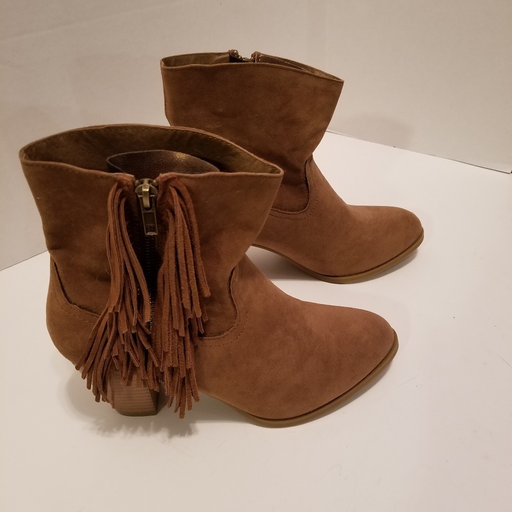 Sugar Tuko Wms Brown Suede Ankle Boots Size 6.5M
